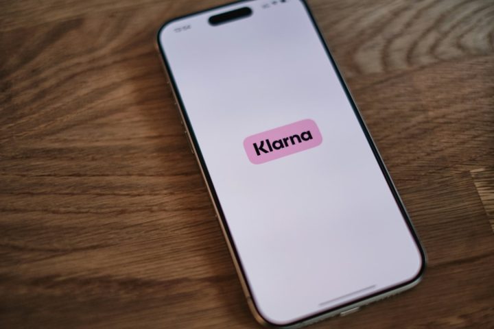 Klarna returns to human support after AI customer service challenges