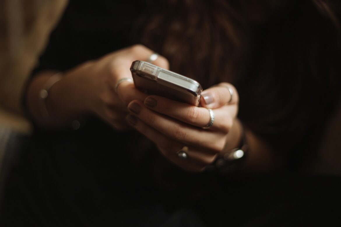 Data privacy vs personalization: How to approach online retail in DACH?