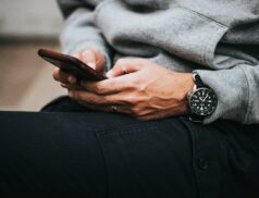 Mobile industry in Europe: Numbers, trends, and impact on e-commerce