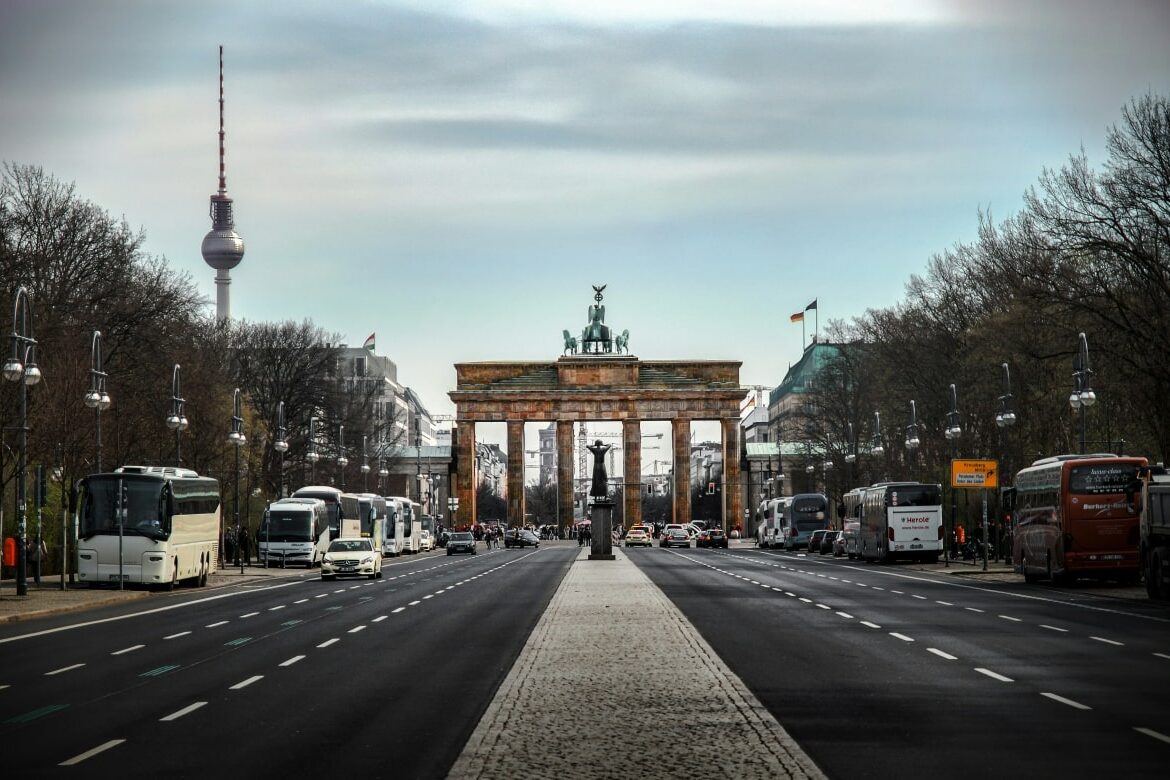 Inflation and discount hunting define German consumer sentiment in 2025. Full insights from Europe's latest BCG survey.