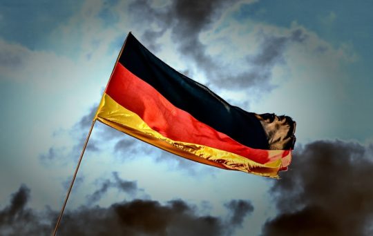 Small online shops in the DACH region are struggling despite e-commerce growth