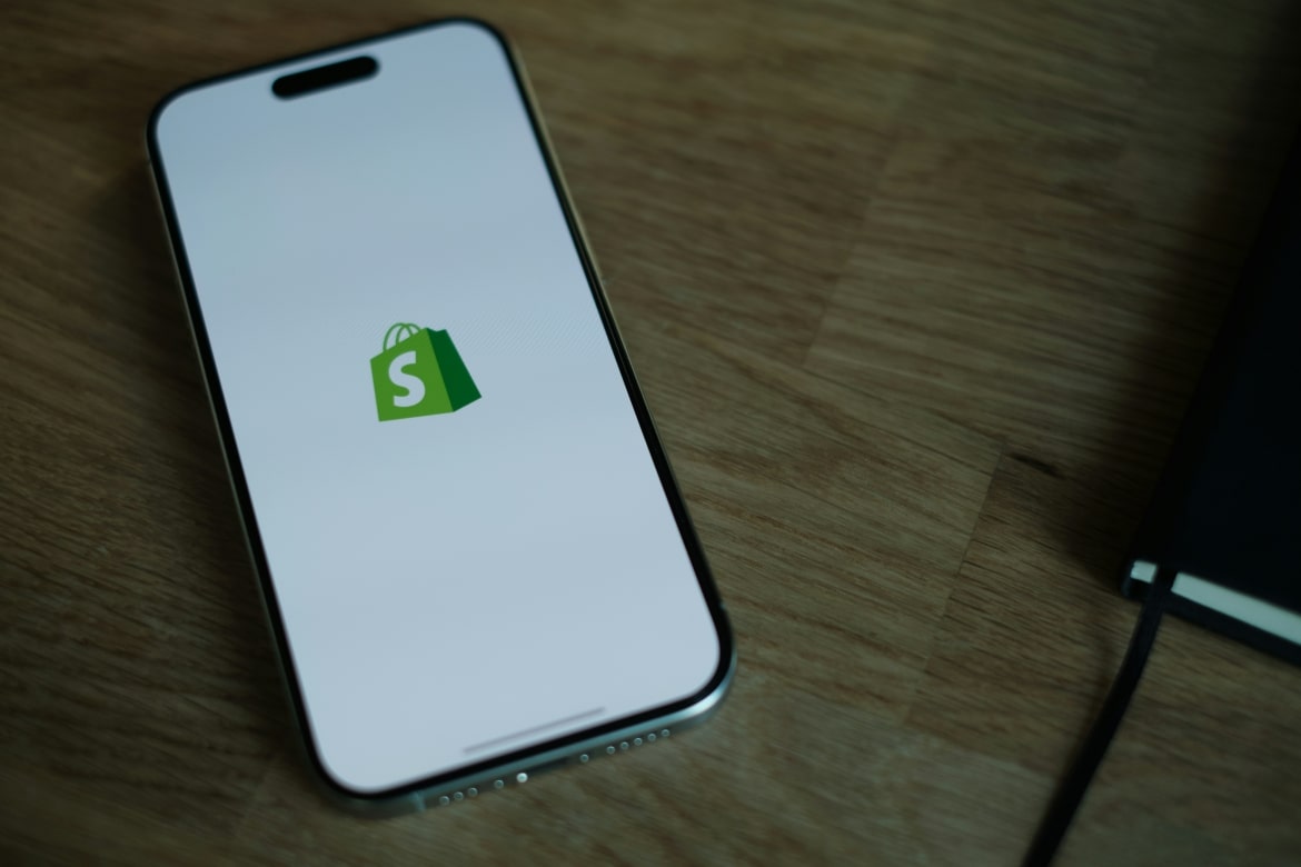 Shopify Reports Explosive Growth Driven by AI-Powered Shopping Agents