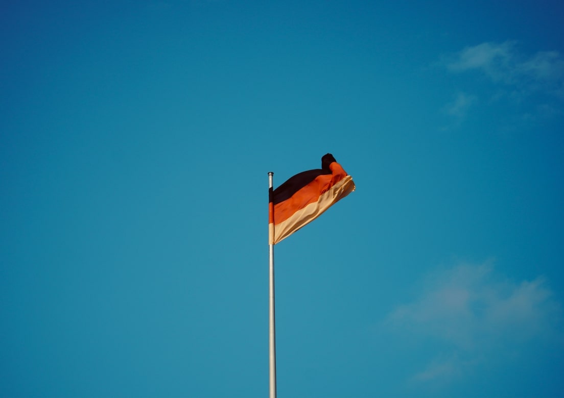 German flag to the article on AI in Germany